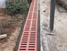 地沟盖板出现白斑的原因是什么？